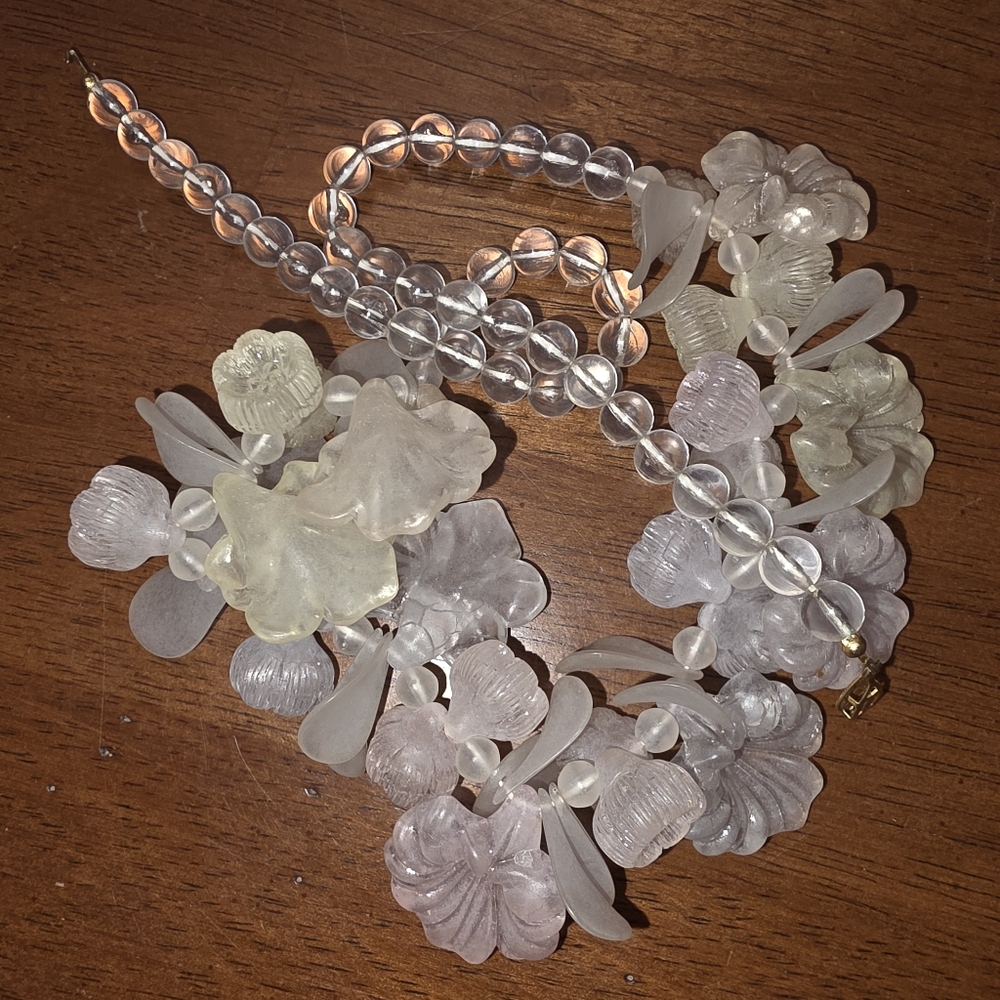 Vintage 925 Lucite Floral Statement Necklace in Frosted White Pale Pastels - Picture 5 of 13
